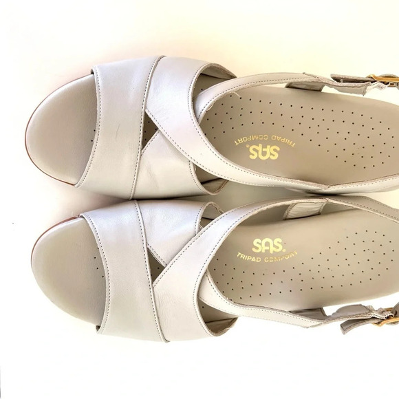 SAS Caress Cross Strap Wedge Sandal in Bone Size 9.5 - Picture 9 of 12